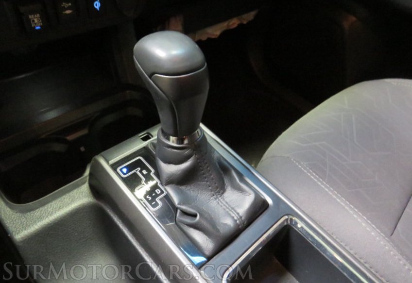 2019 Toyota Tacoma - Image 38