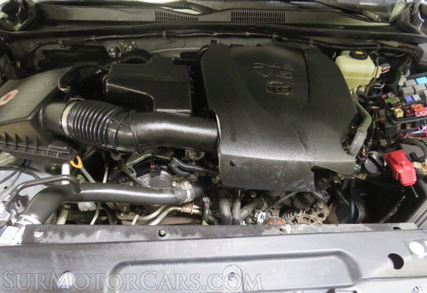 2019 Toyota Tacoma - Image 48