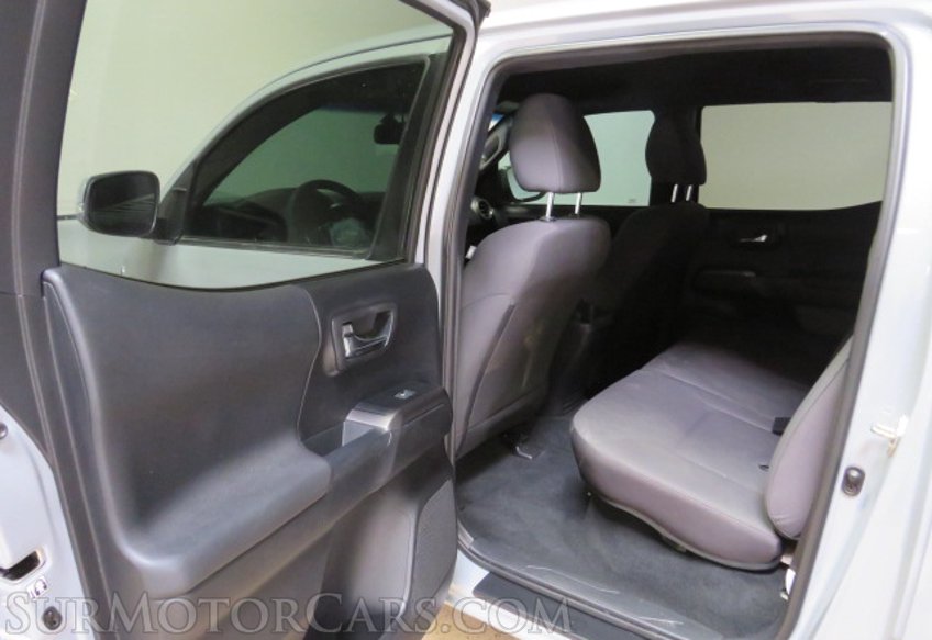 2019 Toyota Tacoma - Image 21