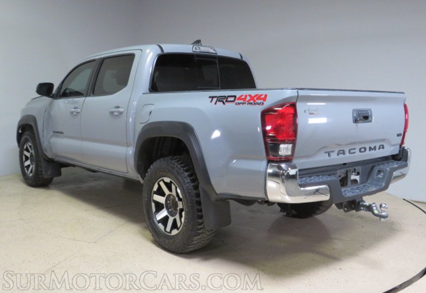 2019 Toyota Tacoma - Image 9