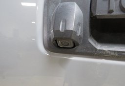 2019 Toyota Tacoma - Image 13