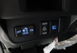 2019 Toyota Tacoma - Image 34