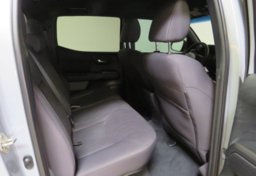 2019 Toyota Tacoma - Image 28