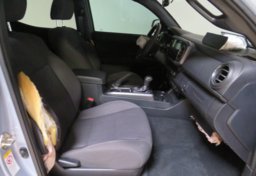 2019 Toyota Tacoma - Image 24