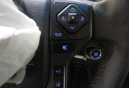 2019 Toyota Tacoma - Image 35