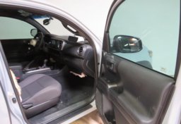 2019 Toyota Tacoma - Image 20