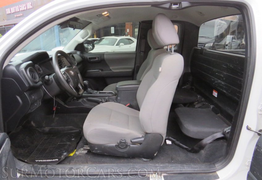 2021 Toyota Tacoma - Image 19