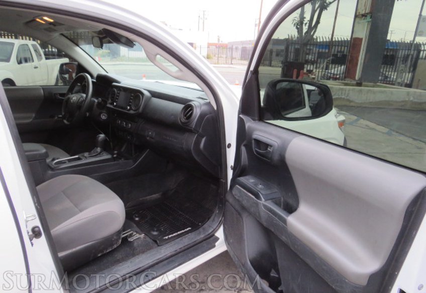 2021 Toyota Tacoma - Image 18