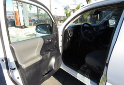 2019 Toyota Tacoma 4WD - Image 19