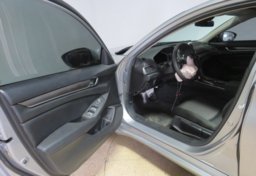 2021 Honda Accord - Image 23