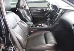 2017 Infiniti Q50 - Image 30