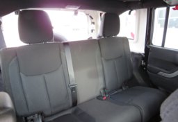 2016 Jeep Wrangler Unlimited - Image 27