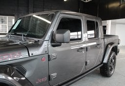 2022 Jeep Gladiator Rubicon - Image 10