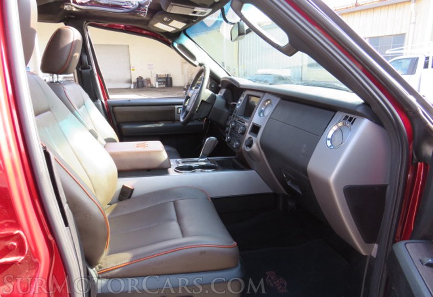 2017 Ford Expedition - Image 29