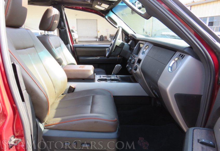 2017 Ford Expedition - Image 27