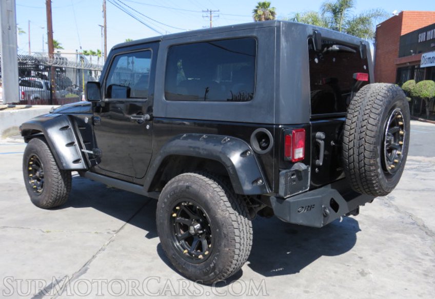 2009 Jeep Wrangler - Image 10