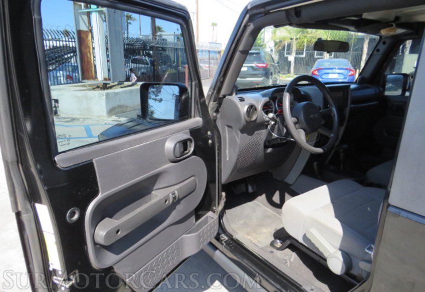 2009 Jeep Wrangler - Image 19