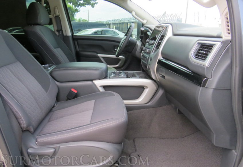 2021 Nissan Titan - Image 27