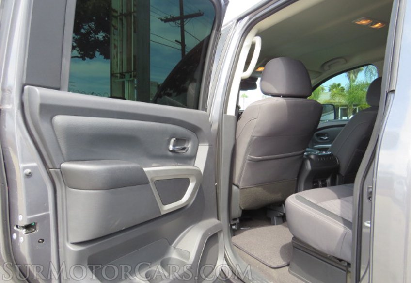 2021 Nissan Titan - Image 24