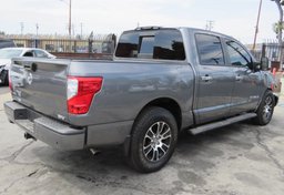 2021 Nissan Titan - Image 10