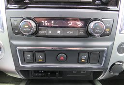 2021 Nissan Titan - Image 36