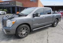 2021 Nissan Titan - Image 1