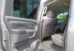 2021 Nissan Titan - Image 24