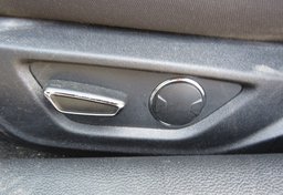 2017 Ford Mustang - Image 28