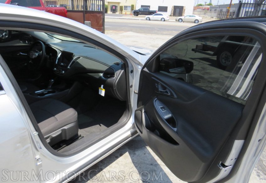 2020 Chevrolet Malibu - Image 19