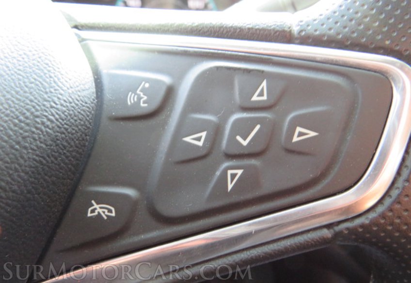 2020 Chevrolet Malibu - Image 31