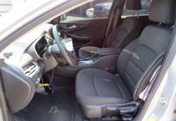 2020 Chevrolet Malibu - Image 22