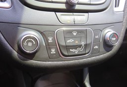 2020 Chevrolet Malibu - Image 39