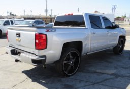 2018 Chevrolet Silverado 1500 - Image 5