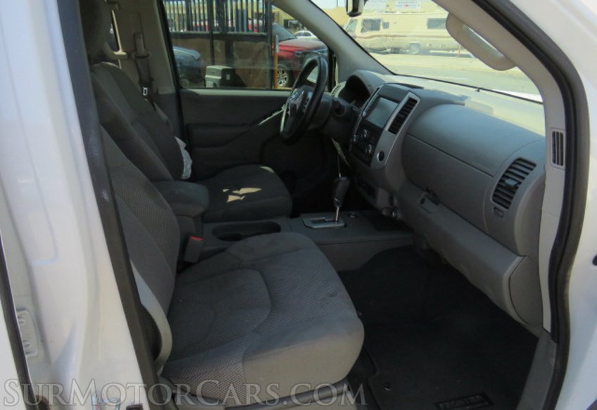 2021 Nissan Frontier - Image 25