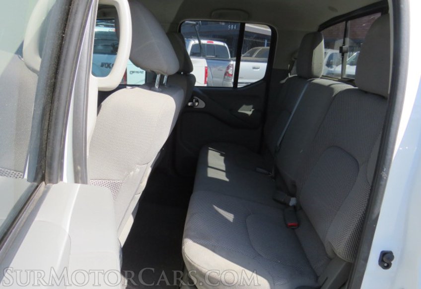 2021 Nissan Frontier - Image 30