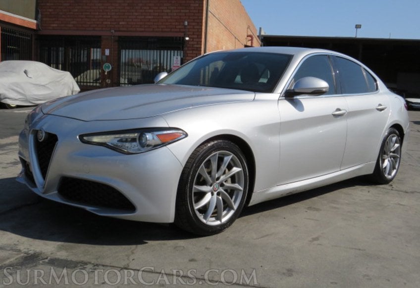 2017 Alfa Romeo Giulia - Image 3