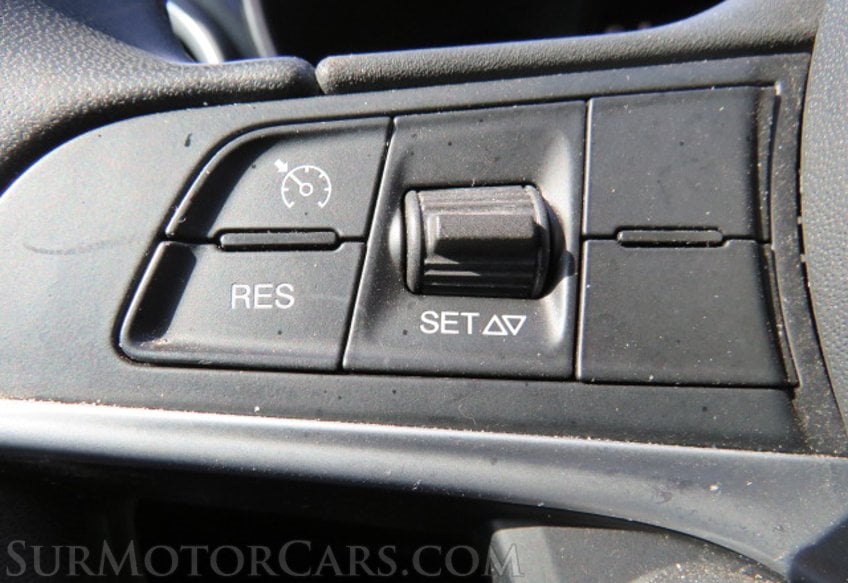 2017 Alfa Romeo Giulia - Image 31