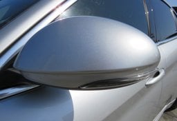 2017 Alfa Romeo Giulia - Image 17