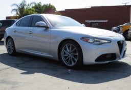 2017 Alfa Romeo Giulia - Image 4