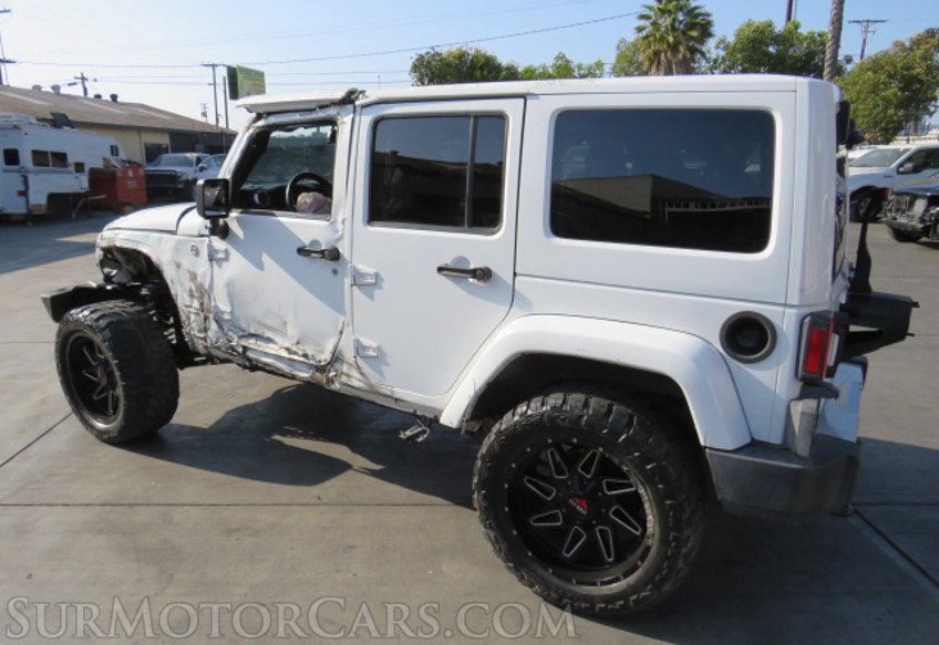 2015 Jeep Wrangler Unlimited - Image 10