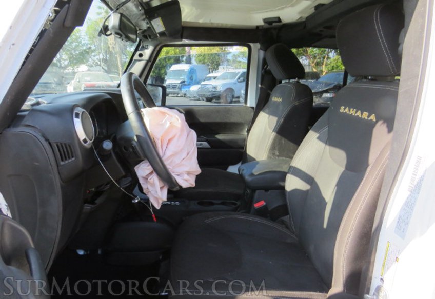 2015 Jeep Wrangler Unlimited - Image 21