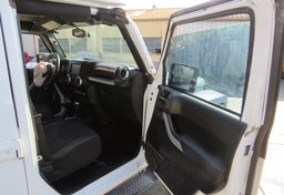 2015 Jeep Wrangler Unlimited - Image 19