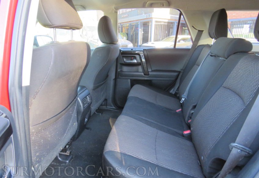 2020 Toyota 4Runner - Image 27