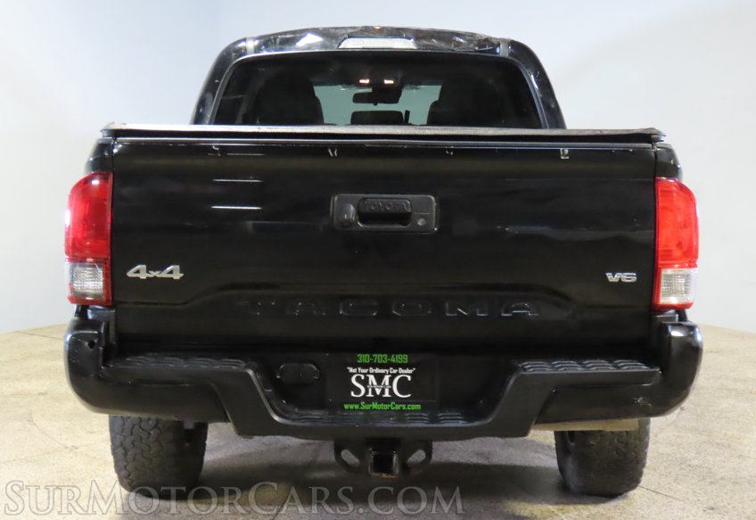 2022 Toyota Tacoma - Image 12