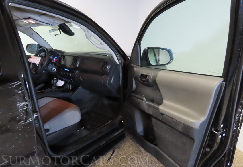 2022 Toyota Tacoma - Image 27