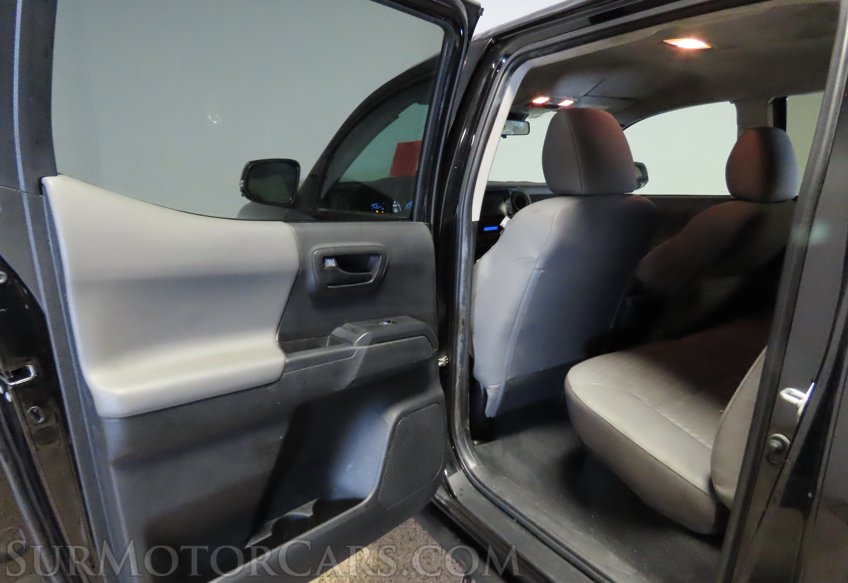 2022 Toyota Tacoma - Image 28