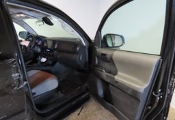 2022 Toyota Tacoma - Image 27