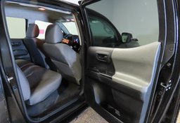 2022 Toyota Tacoma - Image 24