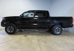 2022 Toyota Tacoma - Image 9
