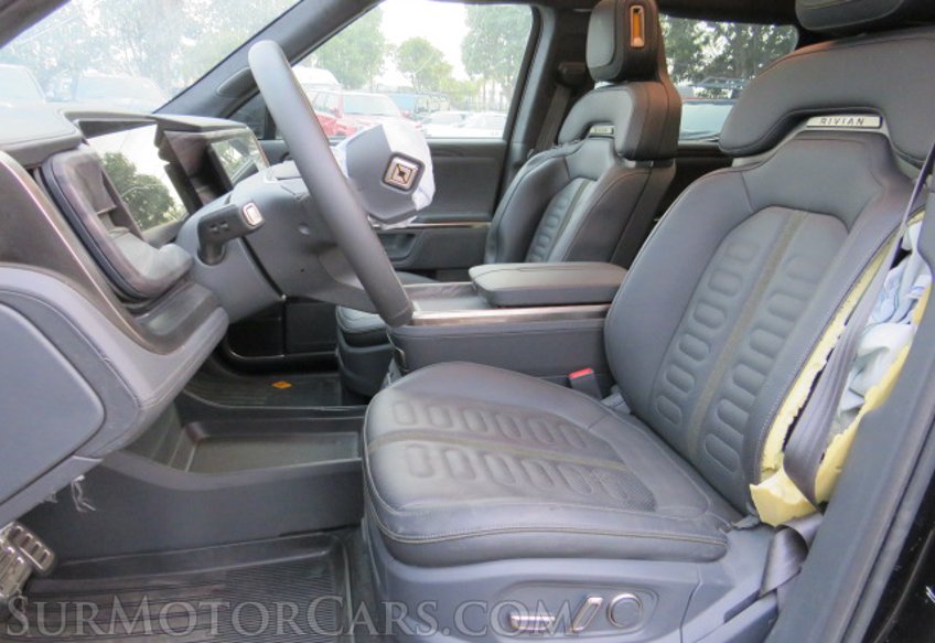 2022 Rivian R1T - Image 28